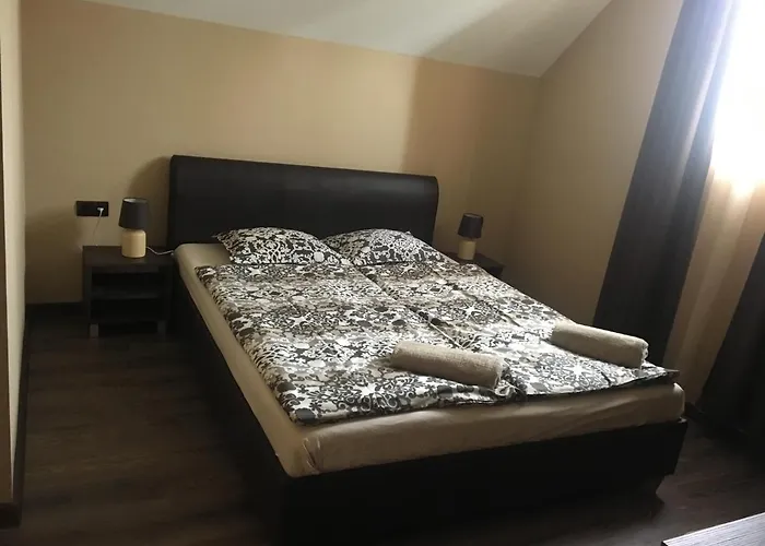 Bed & Breakfast B11 *